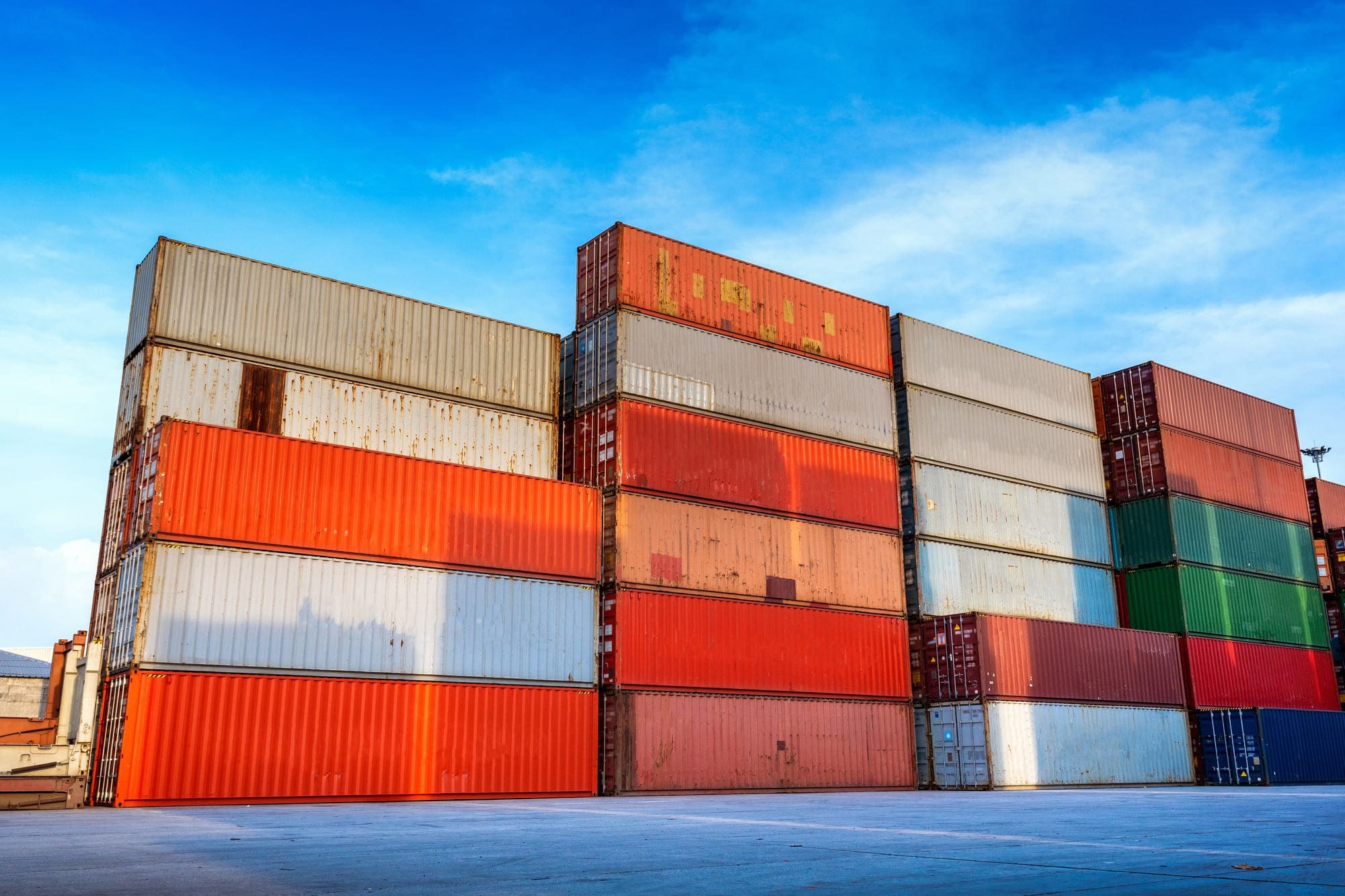 Containers with KCE Logistics