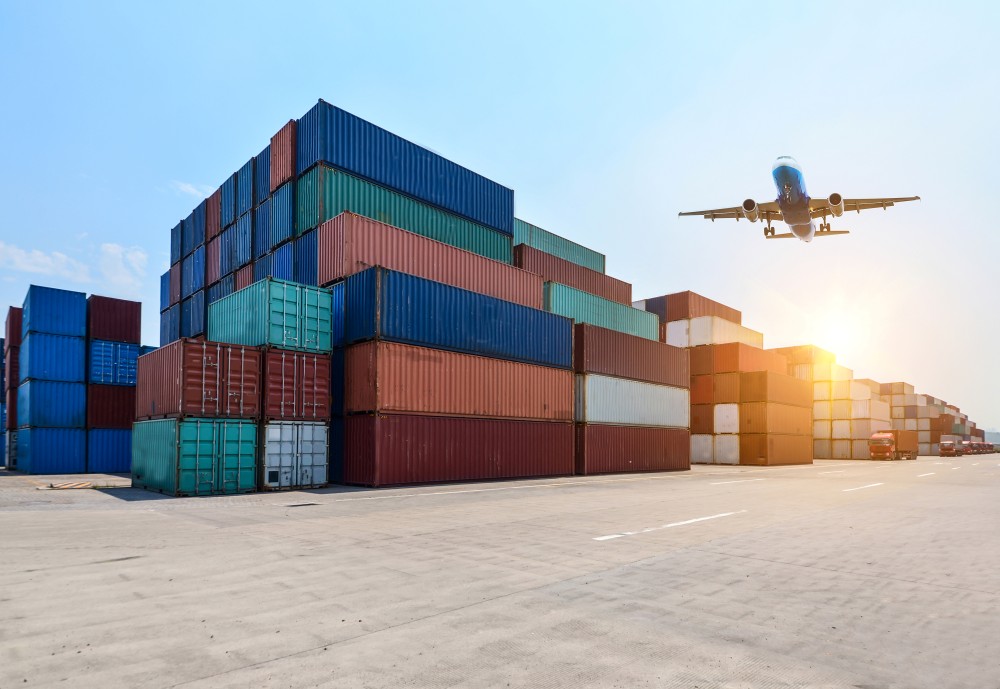 3pl vs. freight forwarder: what is the difference? KCE Logistics explains