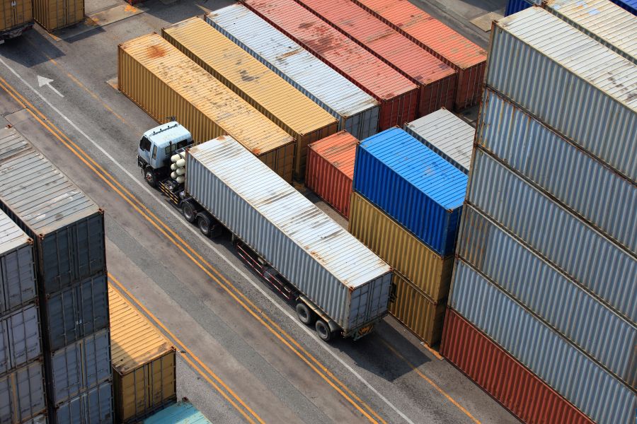 aerial view of containers wifh specialized cargo services in miami